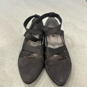 Jambu flat loafer.  Size 6M